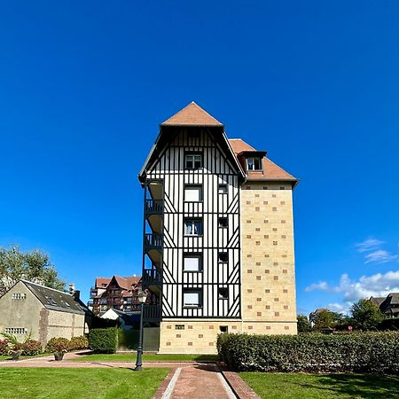 Studio En Rez De Jardin Deauville Centre Et Plage المظهر الخارجي الصورة